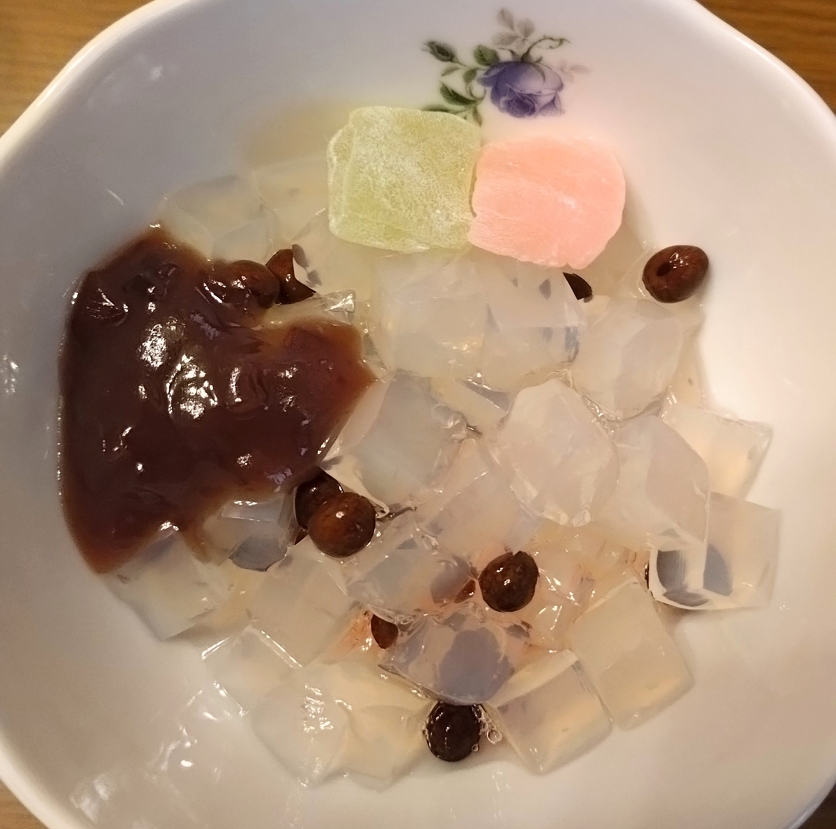 向島柳澤の桜あんみつ - ひろとカフェと