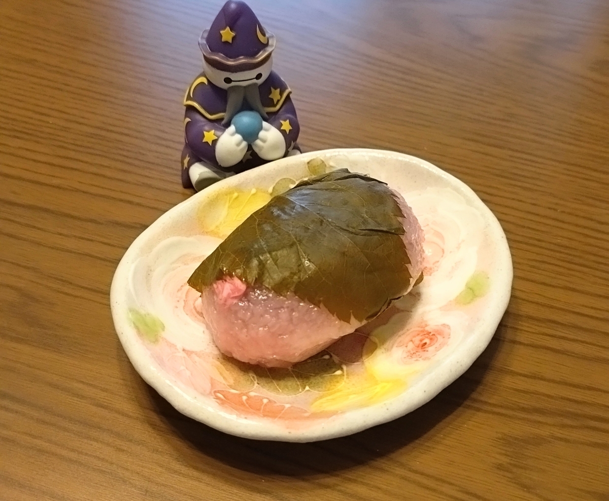 大角玉屋は桜餅2種類あります!道明寺桜餅をいただきました - ひろとカフェと
