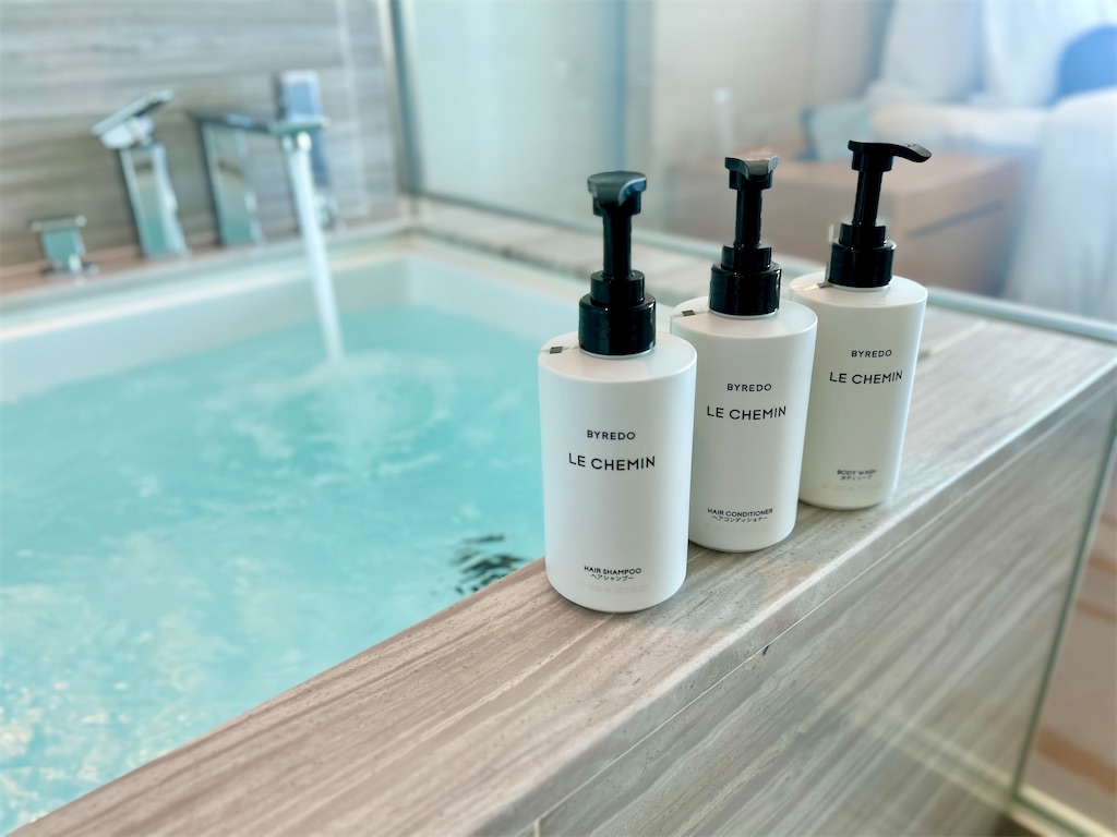 YREDO LE CHEMIN バイレード ル シュマン ボディーソープ Le Chemin 化粧品 - BYREDO » オンライン購入 – Byredo Lotion