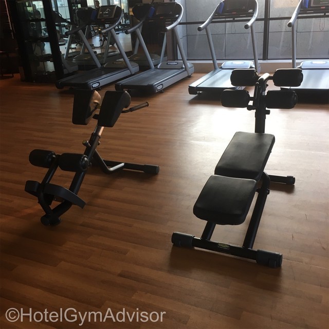 Sit-up bench at Oakwood Premier Guangzhou