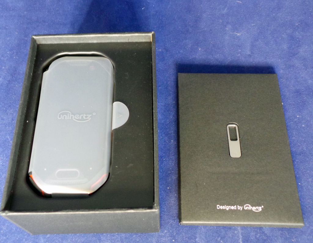 小さい！けれど、凄くて強いスマートフォン「Unihertz ATOM