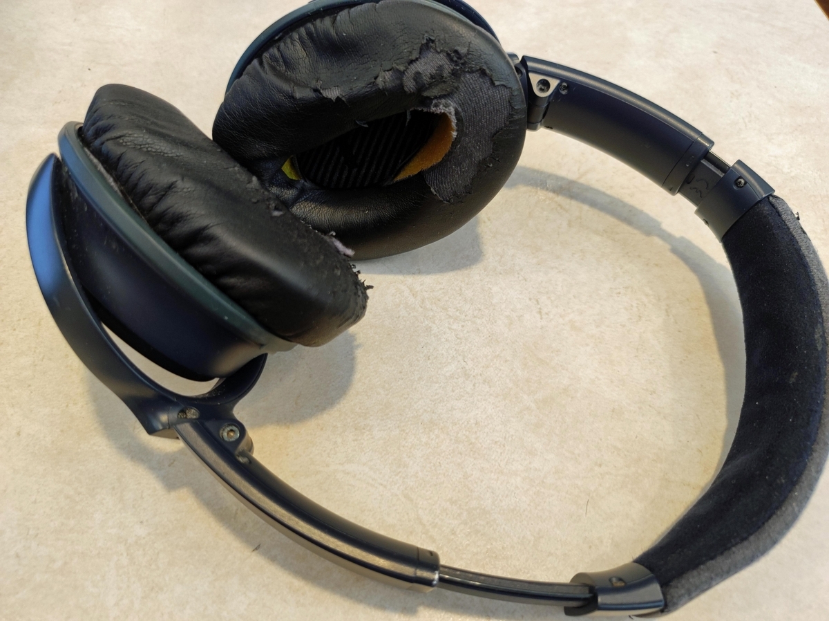 互換品だけど…】「Bose QuietComfort 35」のボロボロイヤーパッドを