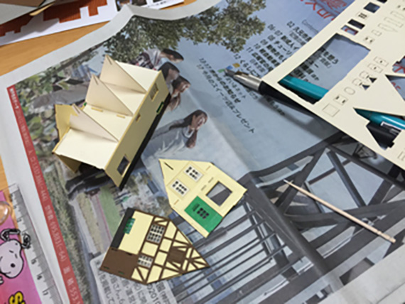 魔女の宅急便」に出てくるパン屋のペーパークラフトを作ってみた