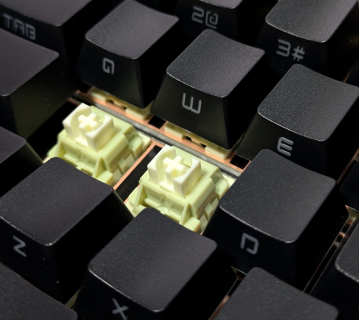 キーボードレビュー】EPOMAKER「TIDE65」は、プレミアム感