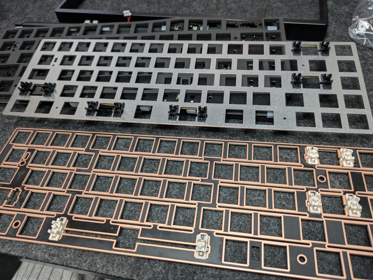 Weikav Lucky65 V2のプレートを交換！分割スペースバーで最強の