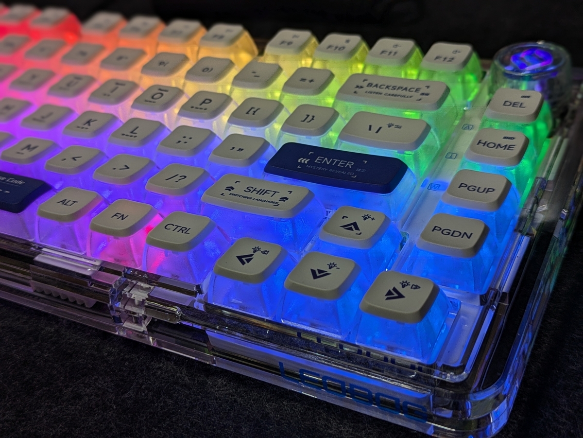 キーボードレビュー】LEOBOG K81は、スケルトンデザインと実用性が融合