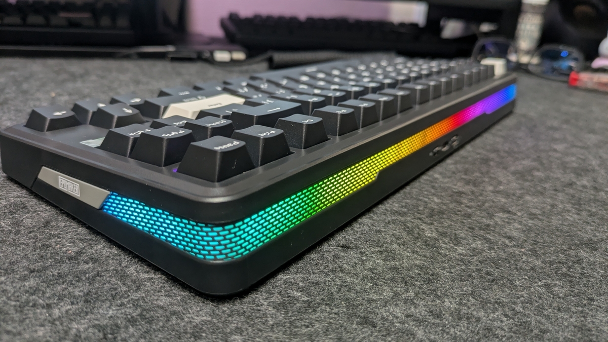 キーボードレビュー】EPOMAKER 「TH85」のデザインと打鍵感が