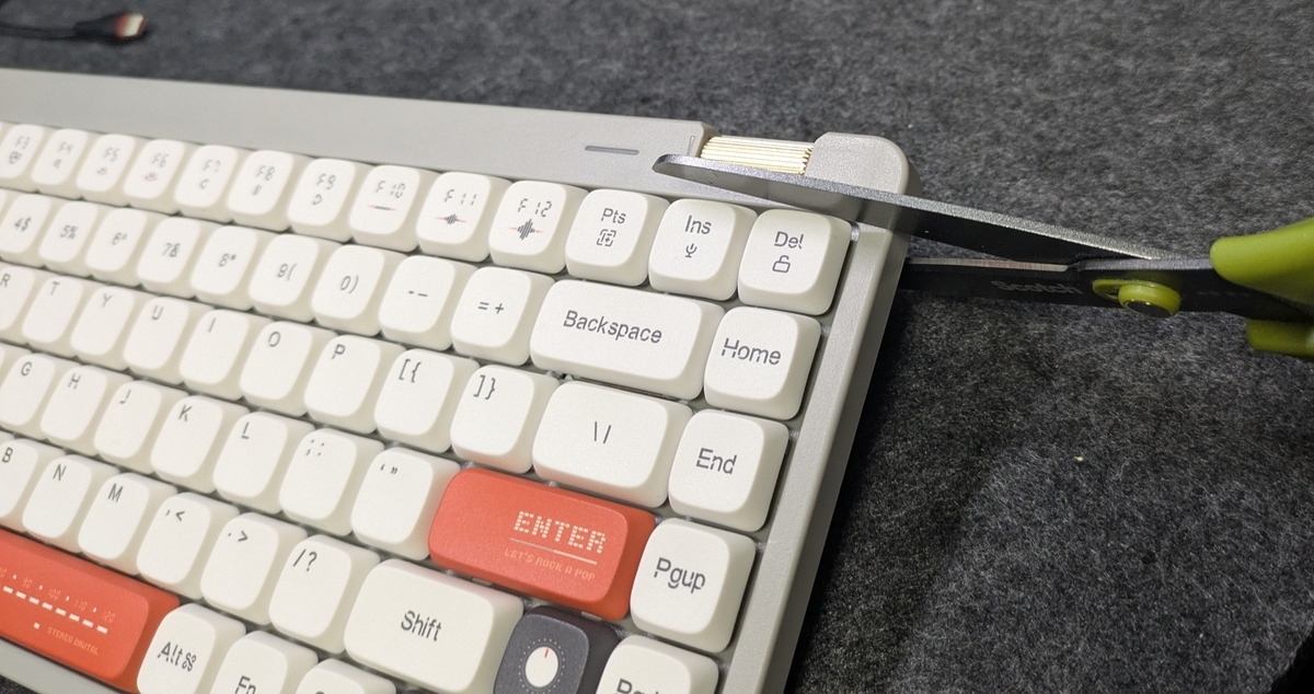 Lofree Flow Liteを再評価。静音スイッチHadesと新キーキャップ