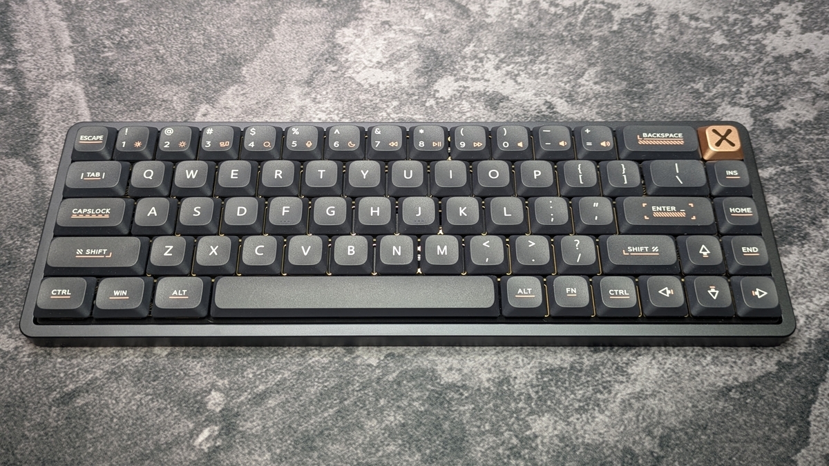 IQUNIX Magi65 ロープロファイルキーボード キーボードレビュー】IQUNIX「Magi65」は、完璧すぎるロープロファイル