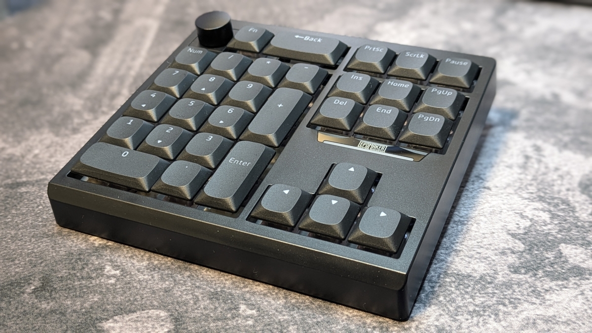 キーボードレビュー】使いやすいテンキーが欲しいならこれ！EPOMAKER