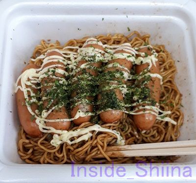 焼きそばとウインナー