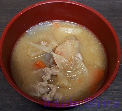 肉のうま味ひきたつ7種具材豚汁