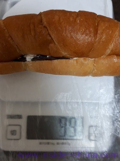 塩パン屋の生クリーム小倉パン重さ