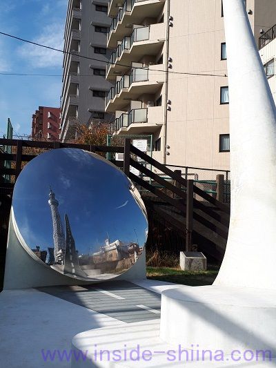 大横川親水公園の鏡