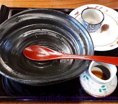 うどん本陣山田家ソラマチ店の「上天丼」食後