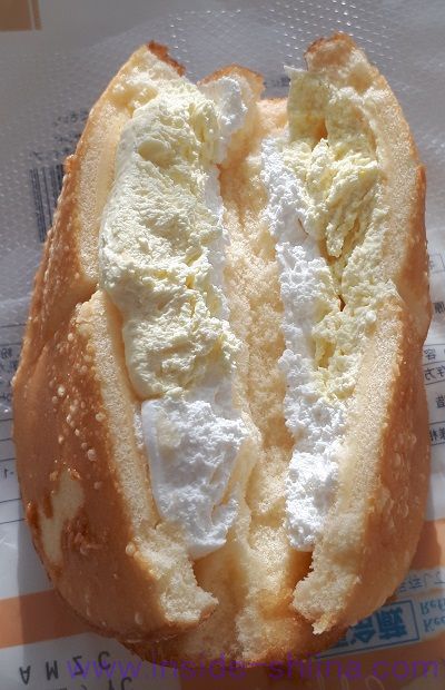ダブルクリームサンド(チーズクリーム&ホイップ)中身