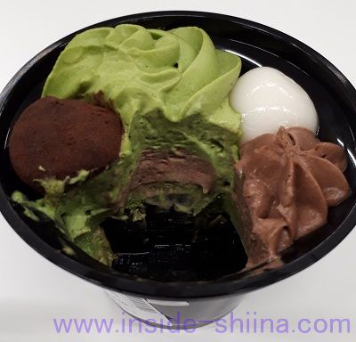 宇治抹茶とチョコレートの和ぱふぇ中身