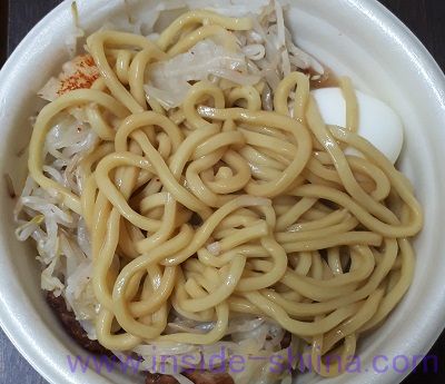 野菜マシにんにく醤油ラーメン（ファミマ）太麺