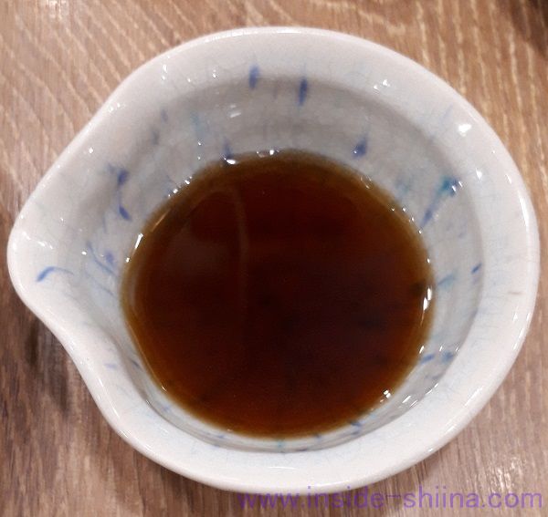 鮪の葱まみれ（税込539円）のタレ