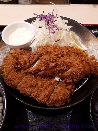 ロースかつ＆ささみかつ（2枚）定食（税込830円）