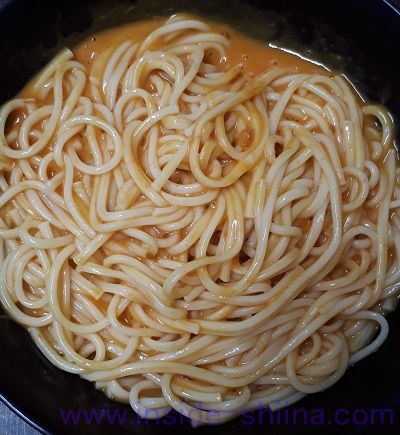 青の洞窟 蟹の旨味豊かなズワイ蟹のトマトクリーム見た目