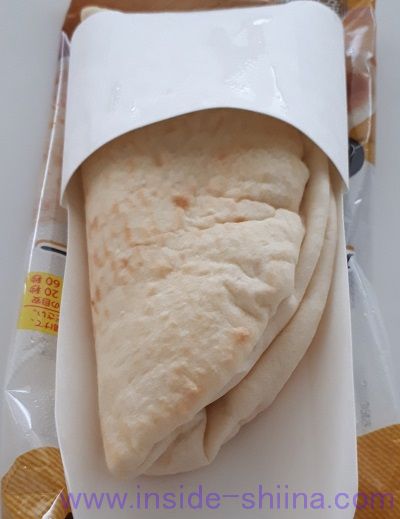 ピザサンド バターチキンカレー（ファミマ）見た目