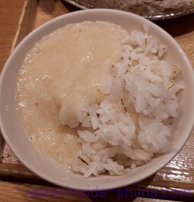 うまやの楽屋 麦飯とろろごはん
