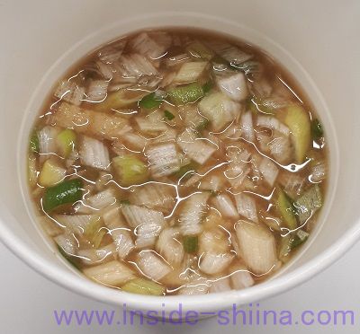 長ねぎと油揚げのおみそ汁(ローソン) 見た目