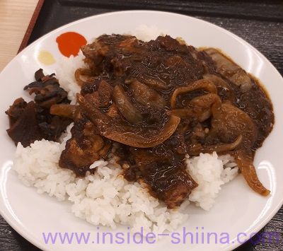 ごろごろ煮込みチキンカレー(松屋) どうやって食べる