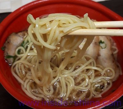 チャーシュー麺（ファミマ） 麺