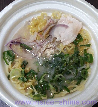鶏白湯ラーメン(セブン) 見た目