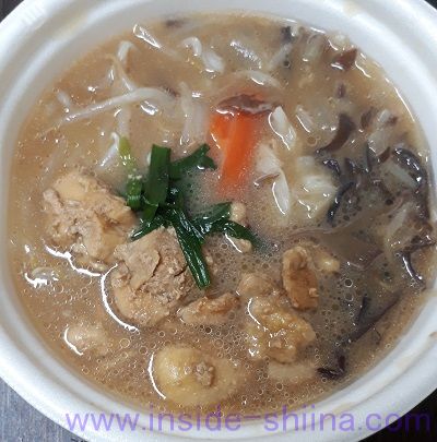 鶏鍋豚骨醤油味（セブン） 見た目