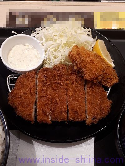 ロースかつ&カキフライ定食（松のや）