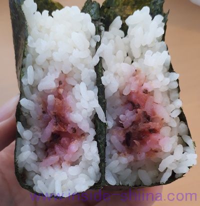 紀州南高梅おにぎり（ファミマ） 中身
