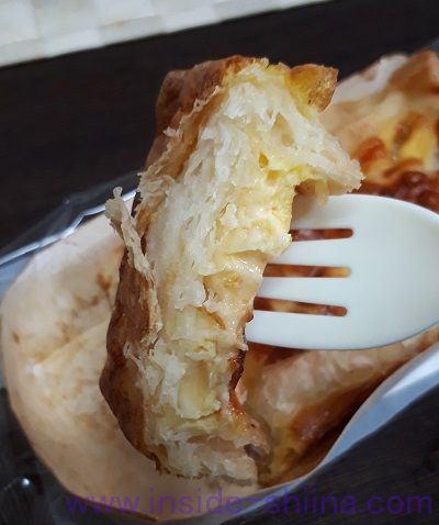 3種チーズのキッシュ（セブン） 断面