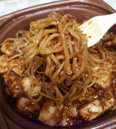 四川風麻婆豆腐焼きそば（セブン） 麺