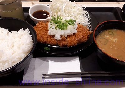 おろしポン酢ロースかつ定食（松のや） カロリー 糖質