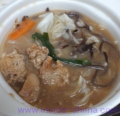 たんぱく質が摂れる鶏鍋豚骨醤油味（セブン） 見た目