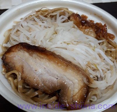 中華蕎麦とみ田監修三代目豚ラーメン(セブン) 見た目