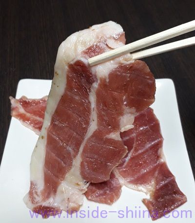 日向おさつポーク しっとり生ジャーキー カット用の線