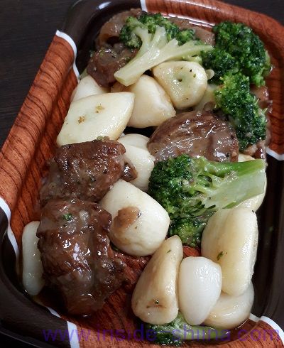 にんにくと砂肝ブロッコリーの塩だれ和え