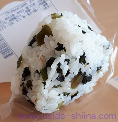 わかめごはんおにぎり（ローソン） 見た目