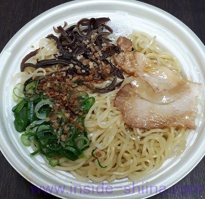 熊本天外天監修 にんにく豚骨ラーメン（セブン） 具