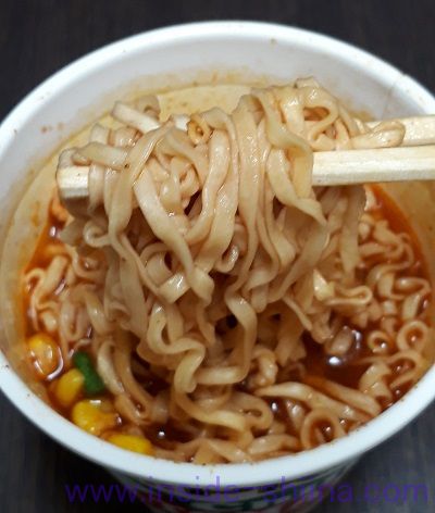 チリトマトヌードルPROの麺