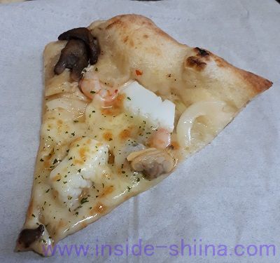 シーフードピッツァ