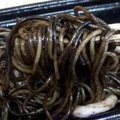 イカ墨パスタ 麺