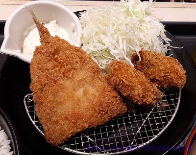 カキフライ＆アジフライ定食（松のや） カロリー 糖質