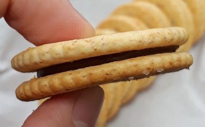 ヤマザキのルヴァン全粒粉クラッカー チョコ味はうまい!味の感想(レビュー)は!