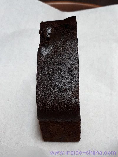 セブンイレブンのチョコパウンドケーキ 糖質オフの見た目！