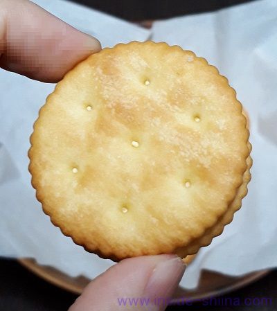 ヤマザキのプライムクラッカー チーズサンドはおいしい?まずい?味の感想(口コミ)は!